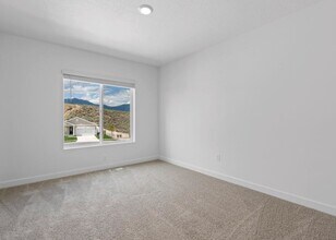 7261 N Escalante Dr in Eagle Mountain, UT - Building Photo - Building Photo