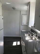 416 E Cypress St, Unit c in Glendale, CA - Foto de edificio - Building Photo