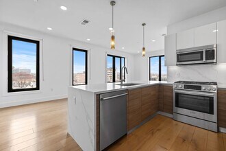 30 Penniman Rd, Unit 507 in Boston, MA - Building Photo - Building Photo