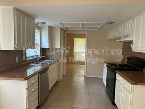 5209 Pensacola Dr in Garland, TX - Building Photo - Building Photo