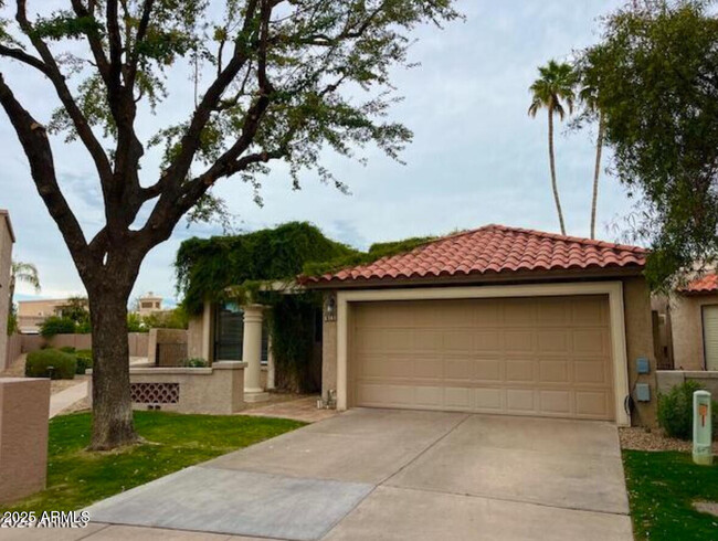 property at 6747 N 78th Pl