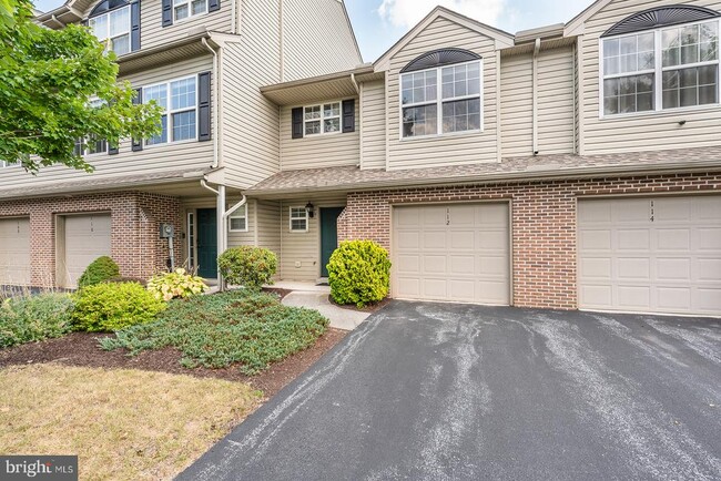 112 Hawk Ct in Hummelstown, PA - Building Photo - Building Photo