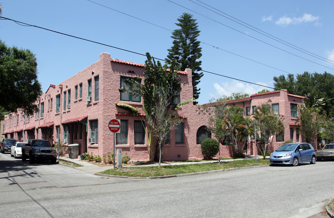 Spanish Oaks Apartments in Sarasota, FL - Building Photo