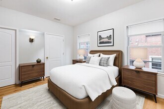 43 Manhattan Ave in Jersey City, NJ - Building Photo - Building Photo