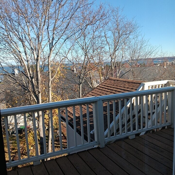 4 Sawyer Pl in Plymouth, MA - Building Photo