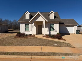 1829 Woodward Oaks Trl in Auburn, AL - Building Photo