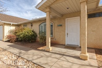 1686 Tamarisk Dr in Santa Clara, UT - Building Photo - Building Photo