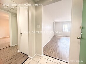 3310 Warrensville Center Rd in Shaker Heights, OH - Building Photo - Building Photo