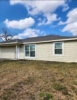 2817 Rosemary Ln in Houston, TX - Building Photo