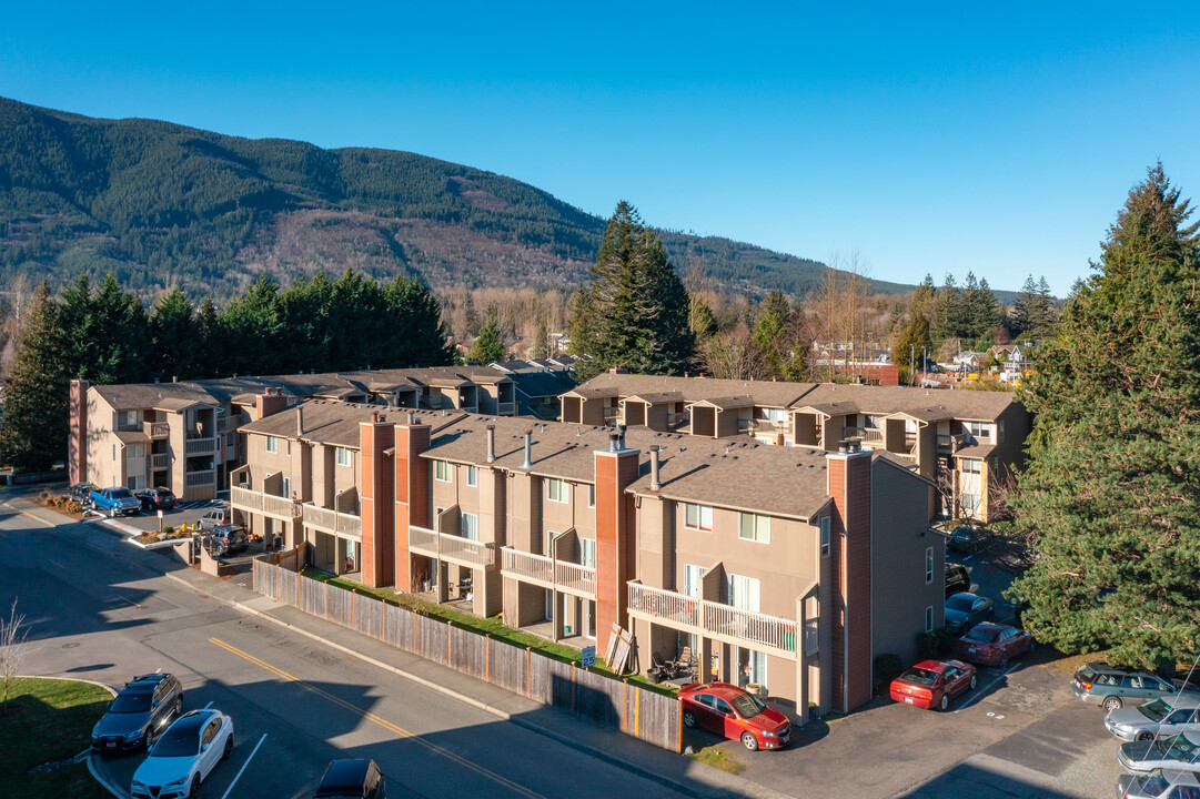 Mount Si in North Bend, WA - Foto de edificio