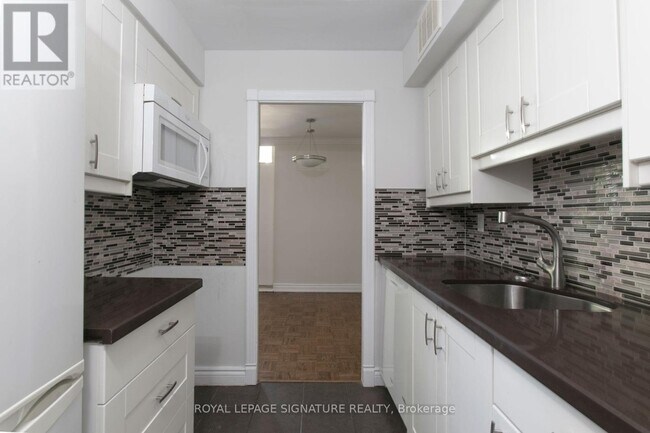 55 Isabella St in Toronto, ON - Building Photo - Building Photo