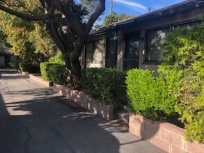 11923-27 Venice Blvd in Los Angeles, CA - Building Photo - Interior Photo