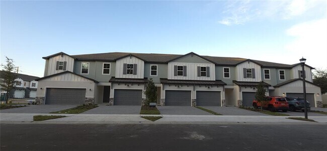 1085 W Orange Trail in Ocoee, FL - Building Photo - Building Photo