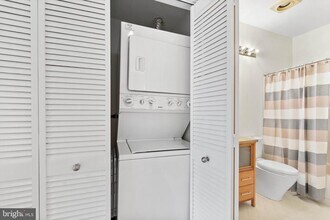 5909 Barbados Pl in North Bethesda, MD - Building Photo - Building Photo