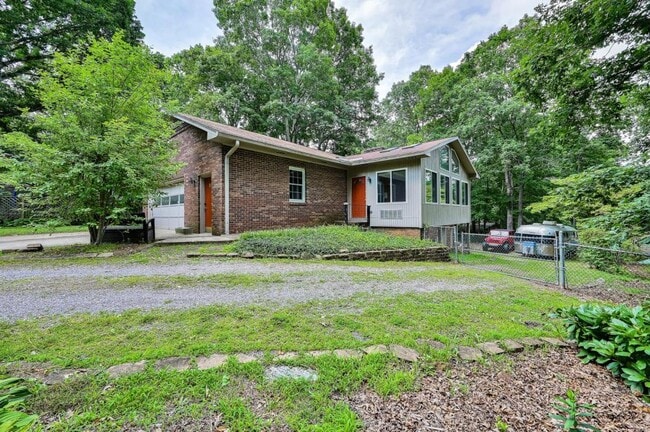 property at 36 Reynolda Dr