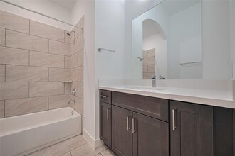 1203 W 24th St in Houston, TX - Building Photo - Building Photo