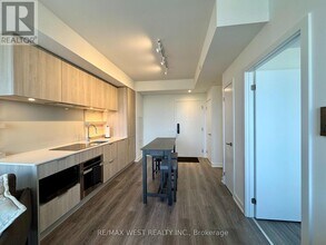 28-1228 Ann St in Mississauga, ON - Building Photo - Building Photo