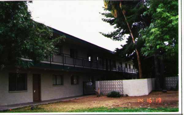 Glenfair Apartments in Phoenix, AZ - Building Photo