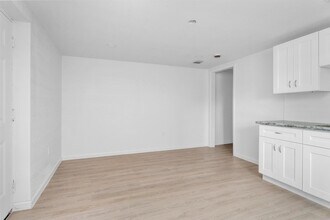 16016 Green Manor Dr in Humble, TX - Foto de edificio - Building Photo