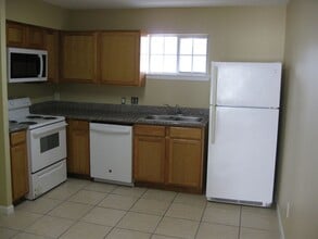 3010 Oakdale St in Houston, TX - Building Photo - Building Photo