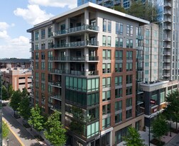 867 Peachtree St NE Apartamentos