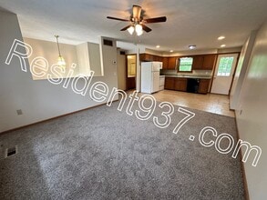 3788 Sellars Rd in Moraine, OH - Building Photo - Building Photo