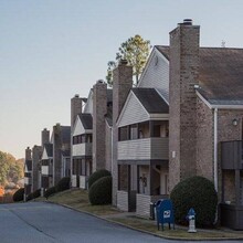 Kreekview Apartments in Vestavia Hills, AL - Foto de edificio - Building Photo