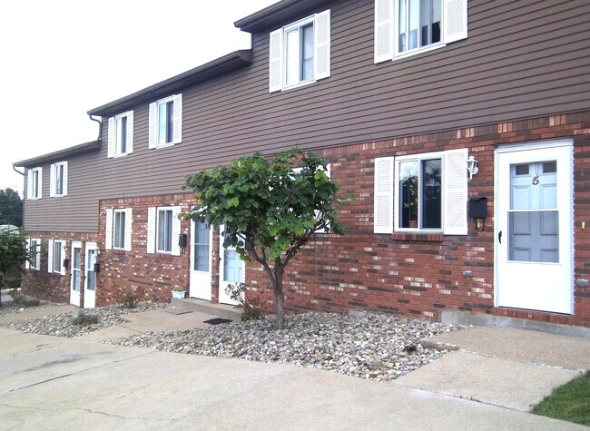 Jeanette Apartments in Jeannette, PA - Building Photo - Building Photo