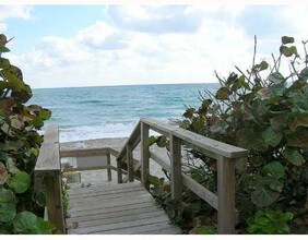 5520 N Ocean Blvd-Unit -101 in Boynton Beach, FL - Building Photo - Building Photo