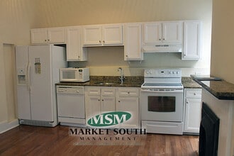 222 Houston St in Savannah, GA - Building Photo - Building Photo