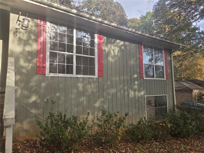 4751 Valley Dale Dr SW in Lilburn, GA - Building Photo - Building Photo