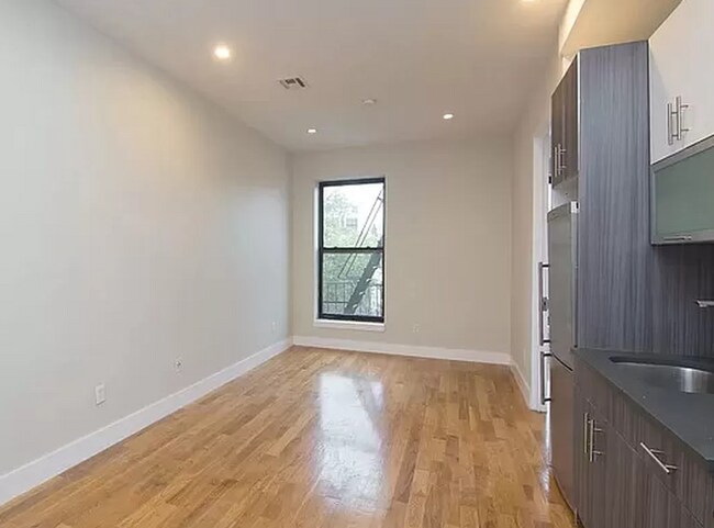 474 Lafayette Ave in Brooklyn, NY - Building Photo - Building Photo
