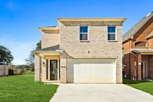 9020 Creek Run Rd in Fort Worth, TX - Building Photo