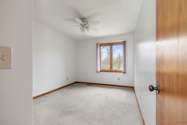 property at 3293 Greenleafe Dr