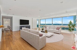 2222 Ave of the Stars in Los Angeles, CA - Building Photo