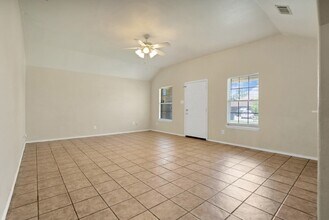 560 Perch Rd, Unit 9 in Rockwall, TX - Building Photo - Building Photo
