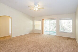 11040 Apple Blossom Trail W in Jacksonville, FL - Building Photo - Building Photo