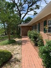123 Wenmar Ave in Pass Christian, MS - Foto de edificio - Building Photo