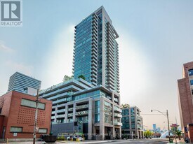 1 Bedford Rd in Toronto, ON - Building Photo
