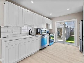 265 California Ave, Unit 265 in Providence, RI - Building Photo