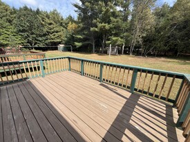 34 Loughran Dr in Corinth, NY - Building Photo