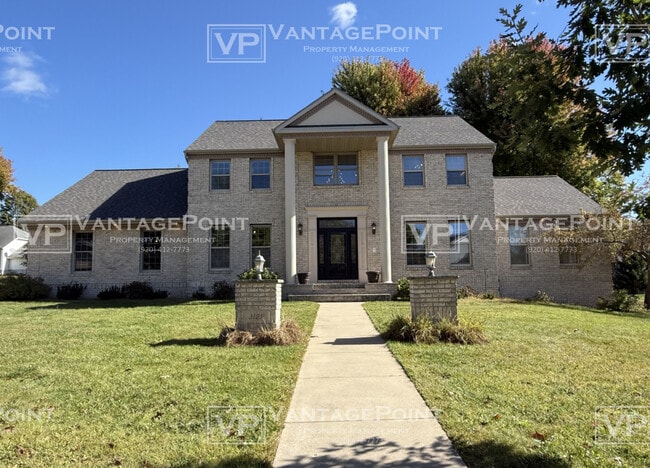 property at 3121 Squire Ct