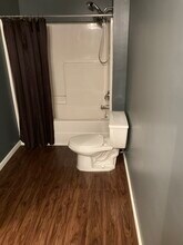 14829 Lenox Dr, Unit Lenox in Strongsville, OH - Building Photo - Building Photo