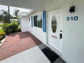 310 Leisure Blvd in Pompano Beach, FL - Building Photo - Building Photo