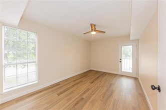 7621 McCallum Blvd in Dallas, TX - Building Photo - Building Photo