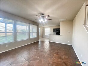 525 Tom Kemp Dr in New Braunfels, TX - Building Photo - Building Photo