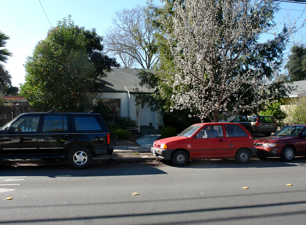 1115 Humboldt St in Santa Rosa, CA - Building Photo