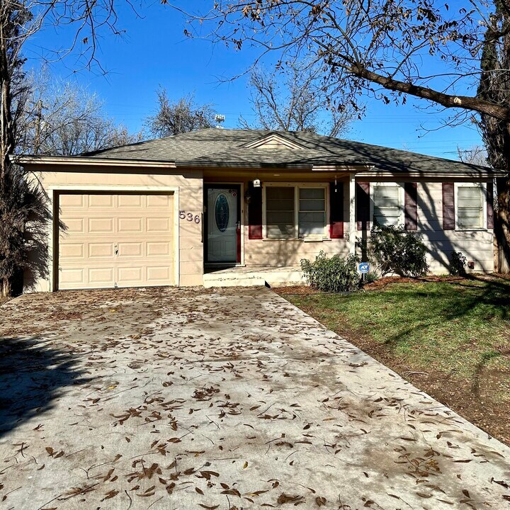 536 53rd St in Lubbock, TX - Building Photo