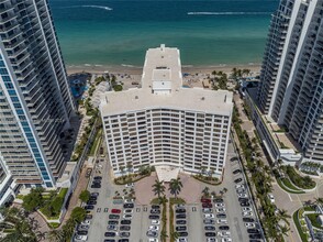 3505 S Ocean Dr in Hollywood, FL - Foto de edificio - Building Photo