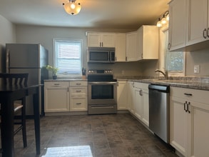 1800 Notre Dame St in Jefferson City, MO - Building Photo - Building Photo